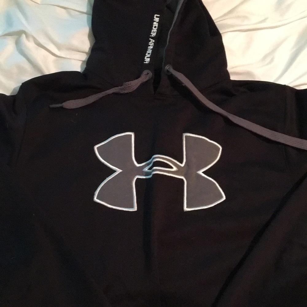 Under Armour sweatshirt